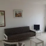 Ξενοδοχείο με διαμερίσματα Florea Αγία Νάπα
