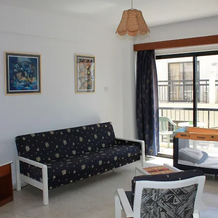 Apartmanhotel Florea Ajía Nápa