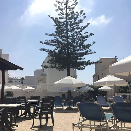 Florea Aparthotel 3*