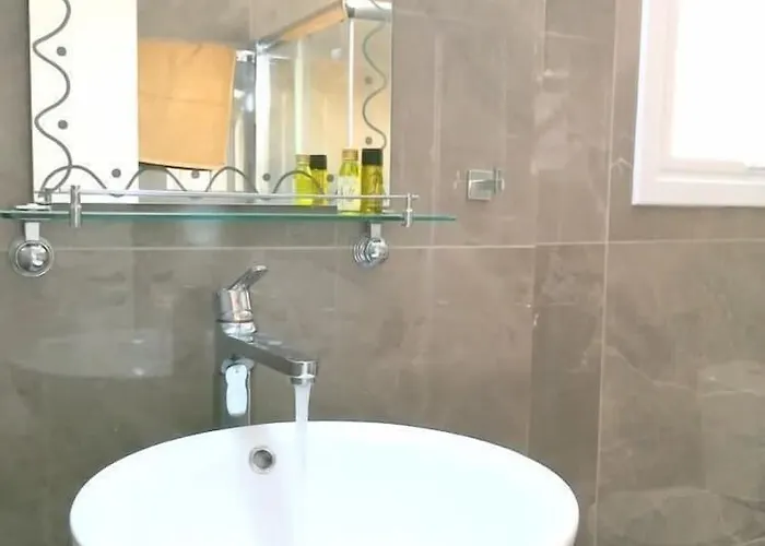 Florea Aparthotel 3*