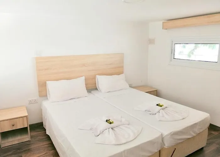 Lägenhetshotell Florea 3*