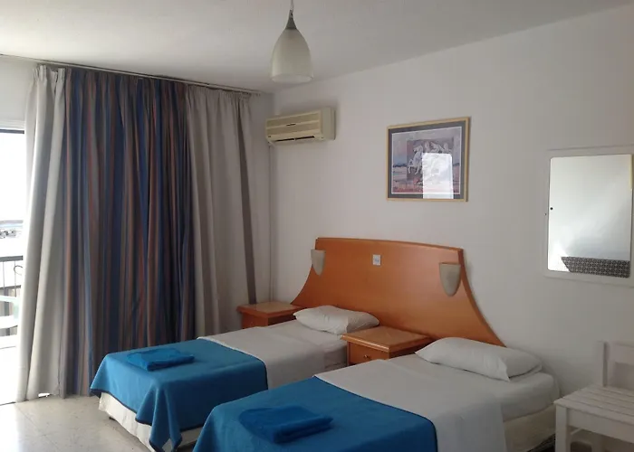 Florea Aparthotel 3*