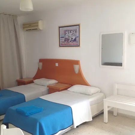 Florea Apartmanhotel Ajía Nápa