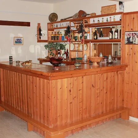 Florea Apartmanhotel Ajía Nápa